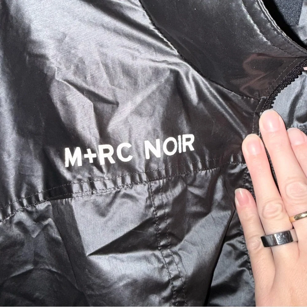 M+RC Noir Black Nylon Windbreaker Jacket Logo Track Jacket Men’s Large
